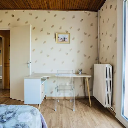 Apartment Beautiful Air-conditioned And Bright *