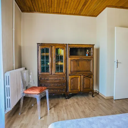 Beautiful Air-conditioned And Bright Apartment