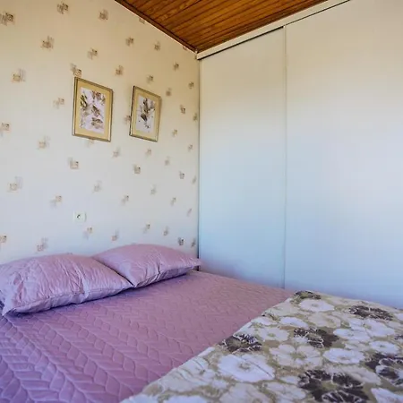 Beautiful Air-conditioned And Bright Apartment Bollene